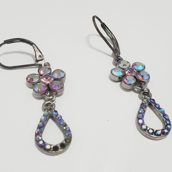 Irridescent Crystal Flower Hook Earrings.Drop Flower Earrings. 🌴 - Picture 4 of 6